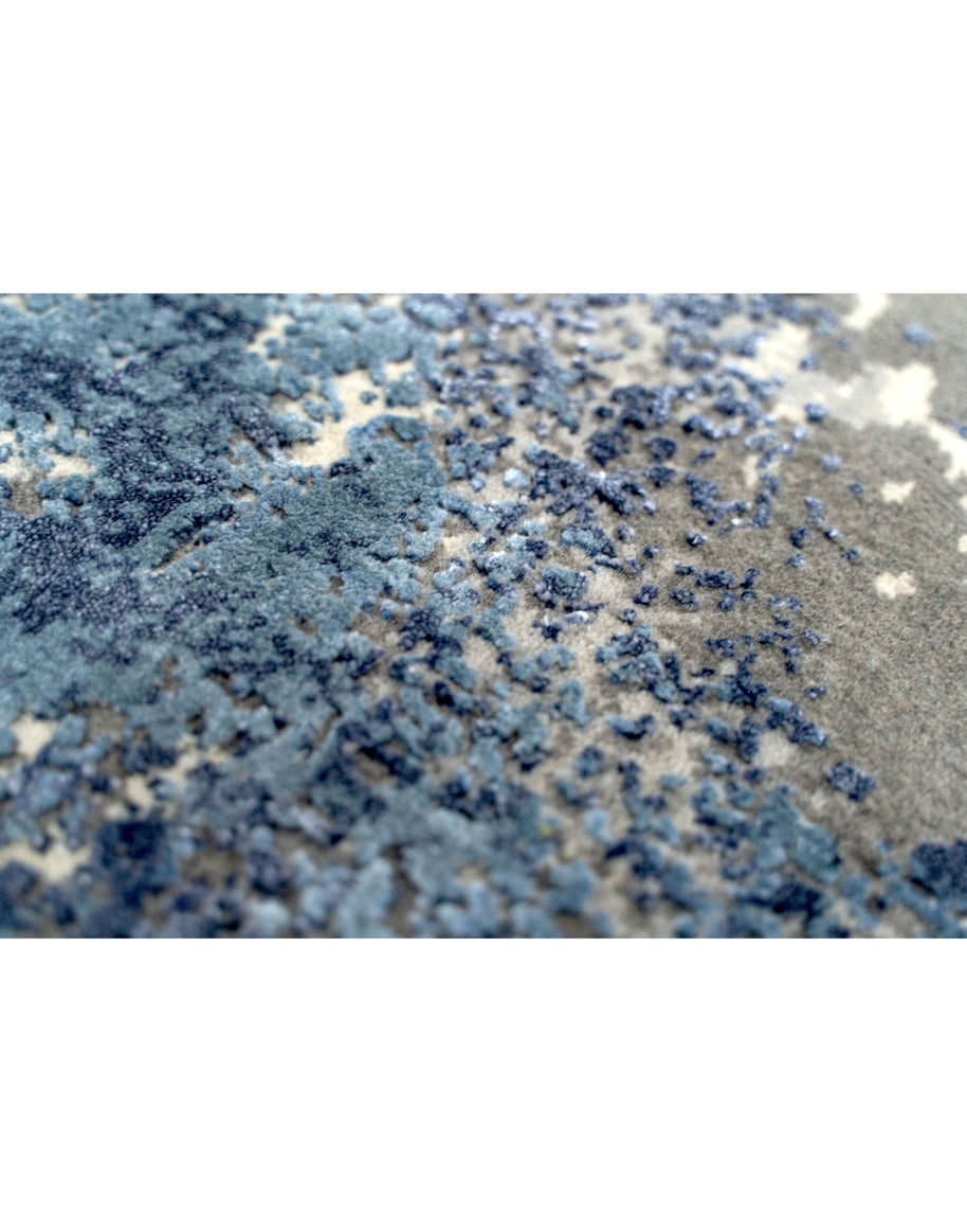 O Z A N  - B L U E luxury handmade rug by Cherom, modern design in New Zealand wool.