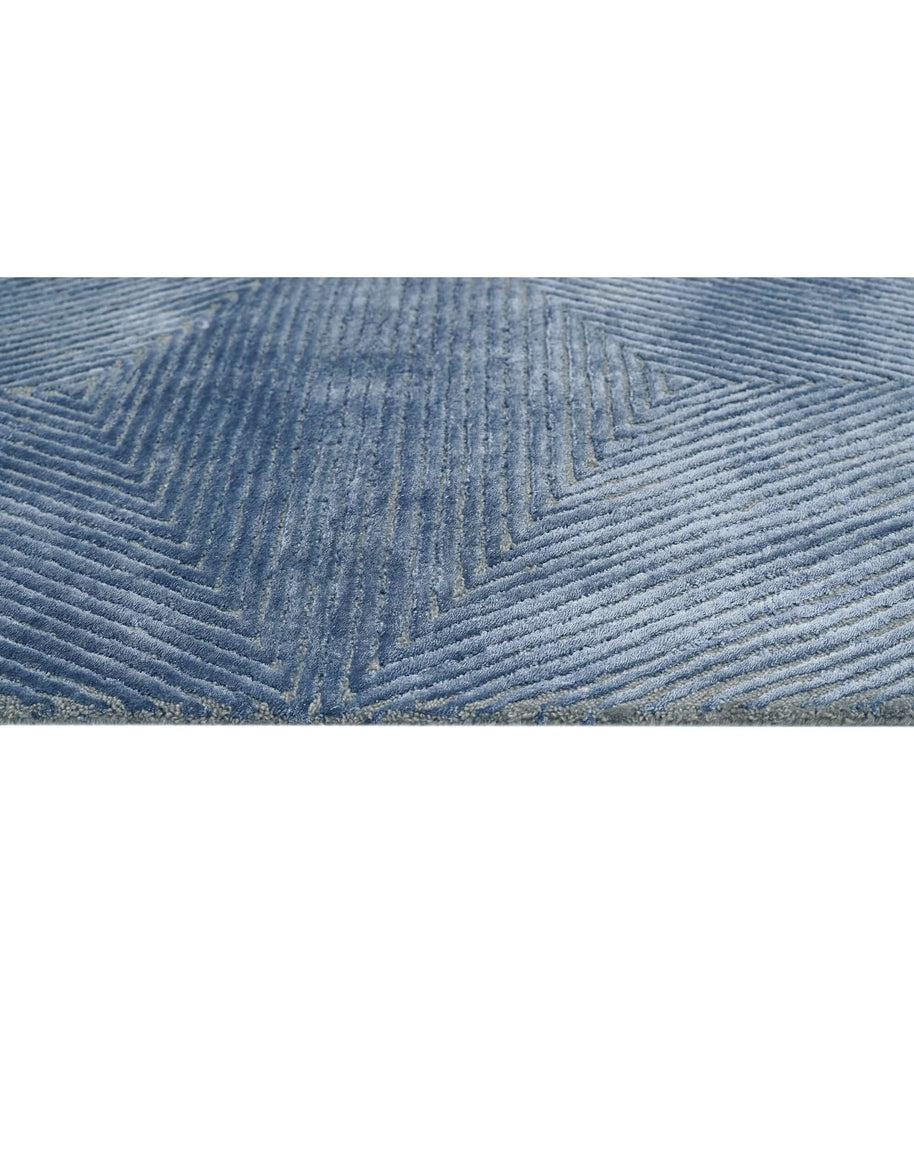 C O N T O U R - V E D E Z luxury handmade rug by Cherom in New Zealand wool, modern geometric design in rich indigo.