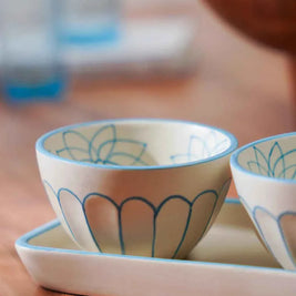 Meera- Serving set of 3 bowls with tray