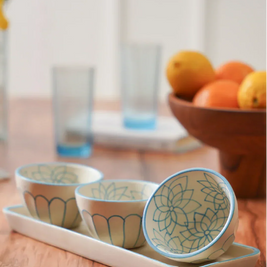 Meera- Serving set of 3 bowls with tray