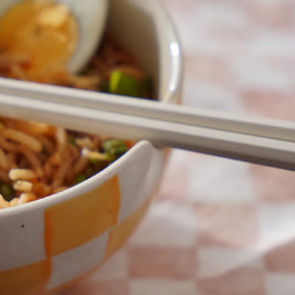 Ela- Ramen/Noodle Bowl with chopstick holder