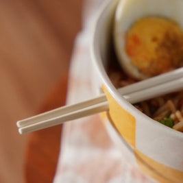 Ela- Ramen/Noodle Bowl with chopstick holder
