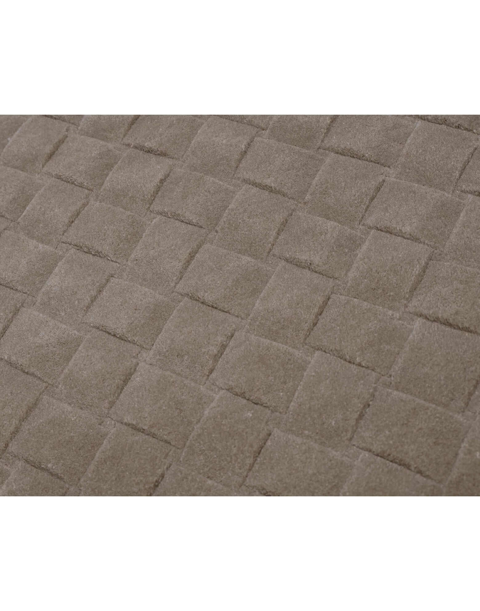 S C U L P T E D - K N I T