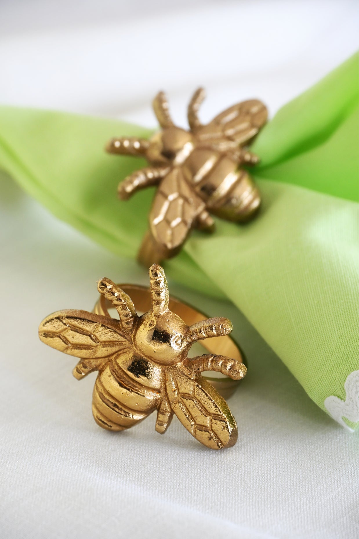 Apiary Gold Napkin Rings (Set of 4)