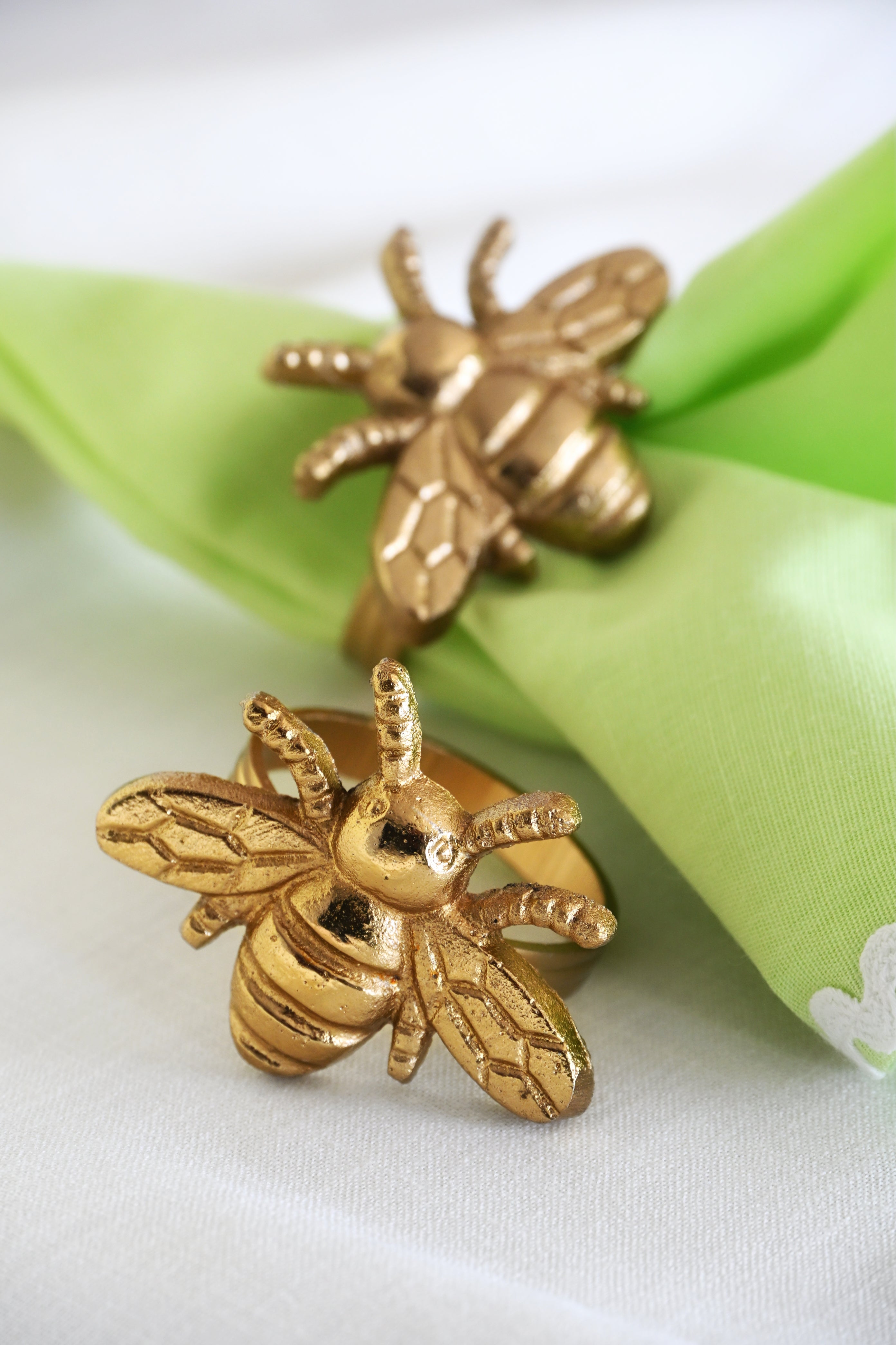 Apiary Gold Napkin Rings (Set of 4)