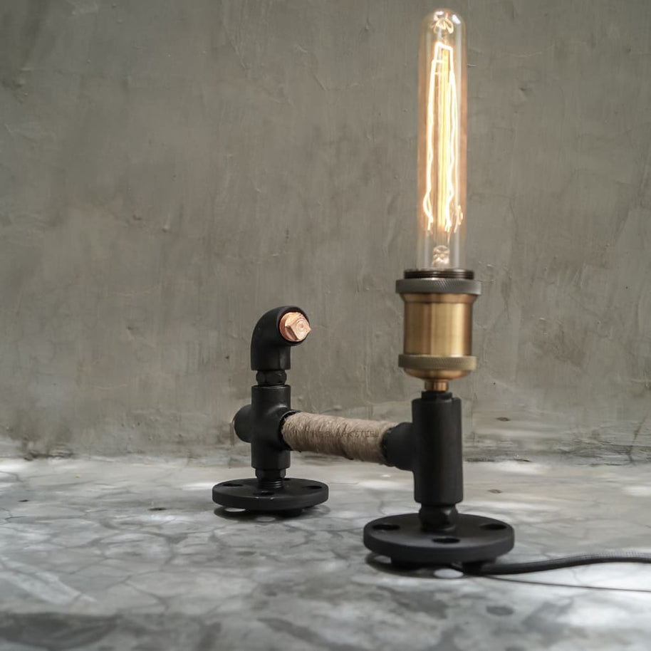 Arbetet Industrial Pipe Rope Desk Lamp - The Black Steel