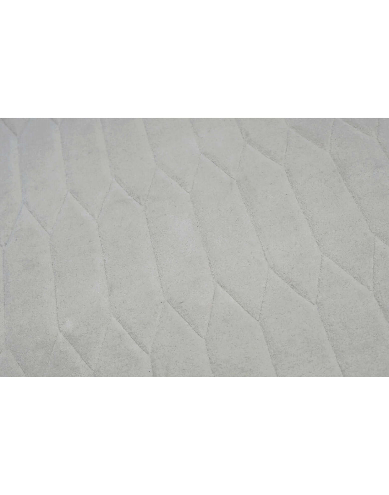 S C U L P T E D - H O N E Y C O M B