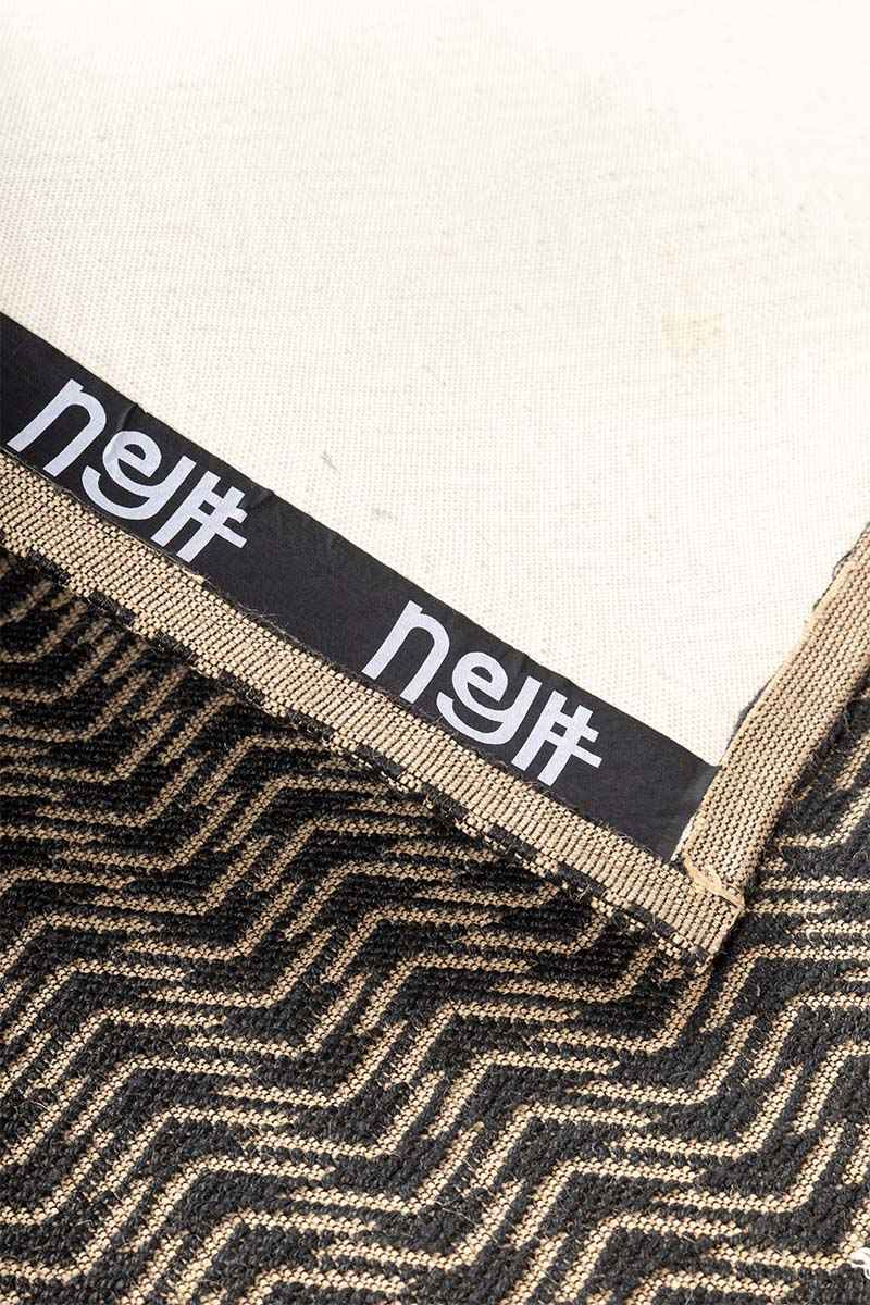 Arrowflow Black natural Jute 5x8 feet Rectangle Rug