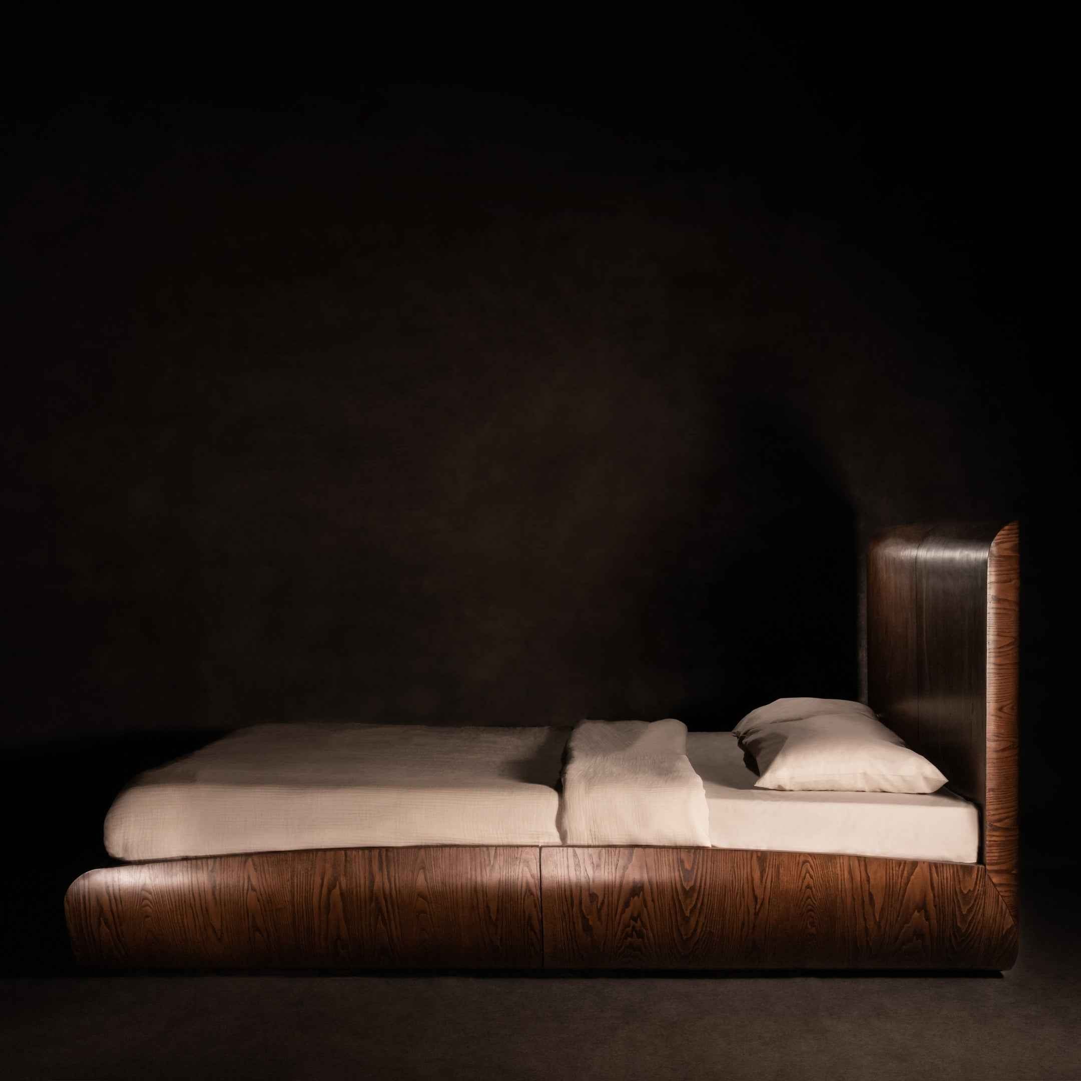 Wave Bed with Storage