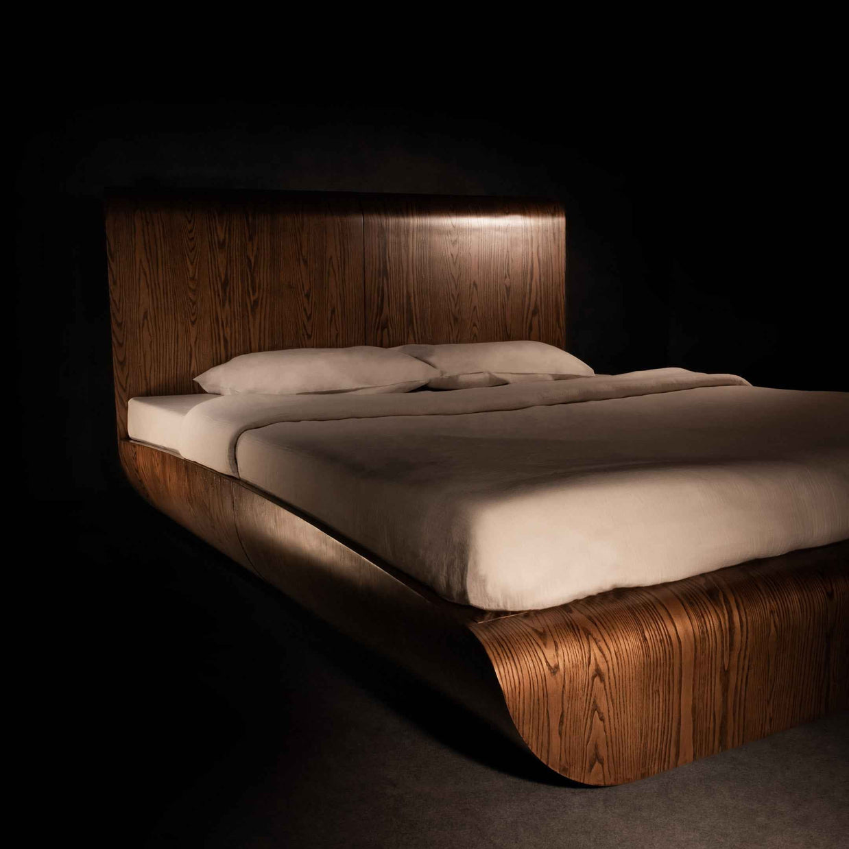 Wave Bed with Storage