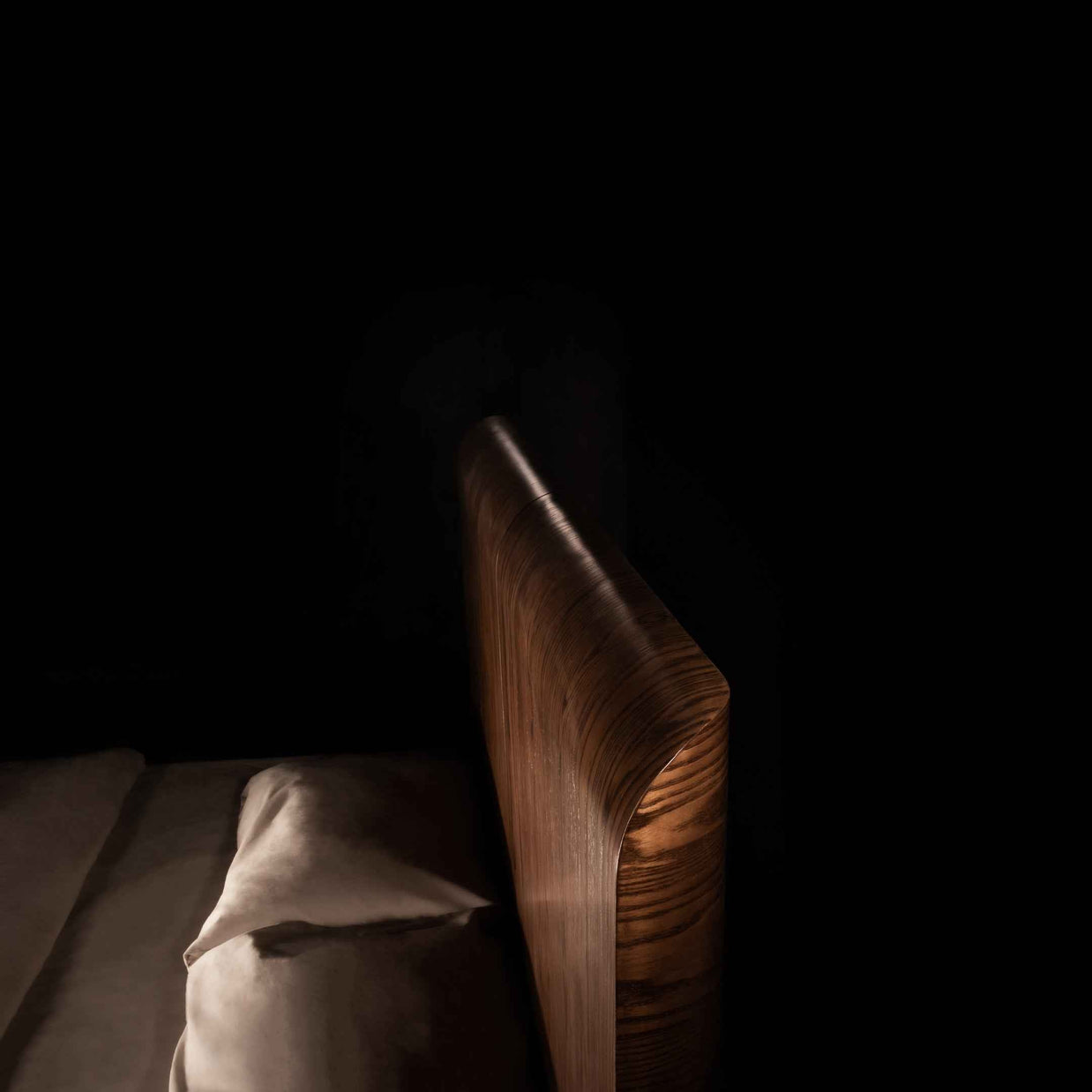 Wave Bed with Storage
