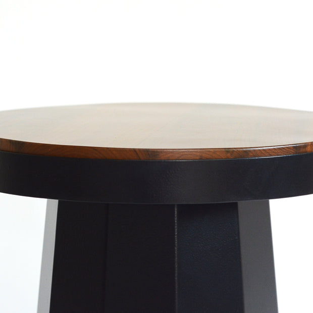 Slip Side Table Matte Black