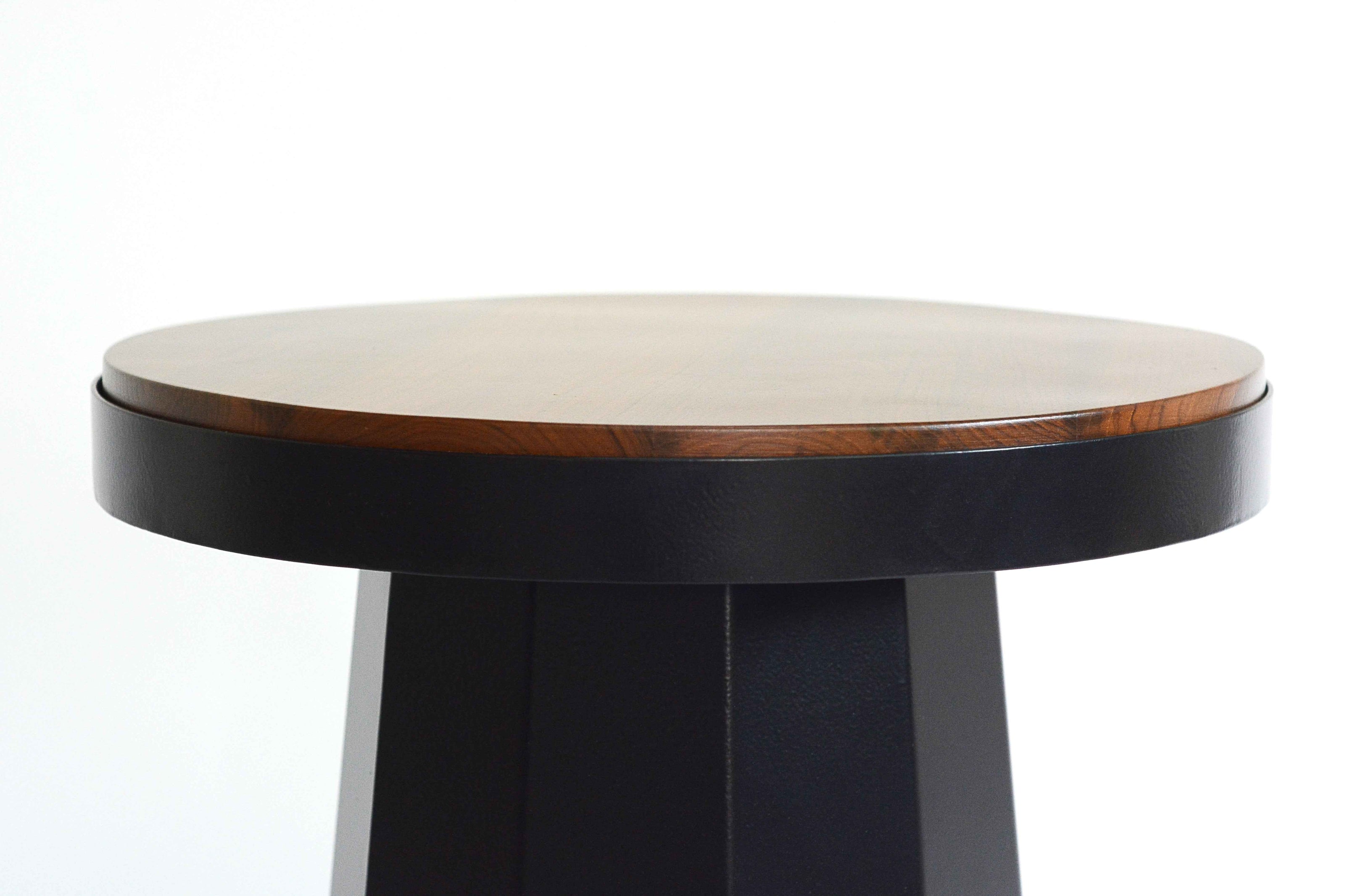 Slip Side Table Matte Black