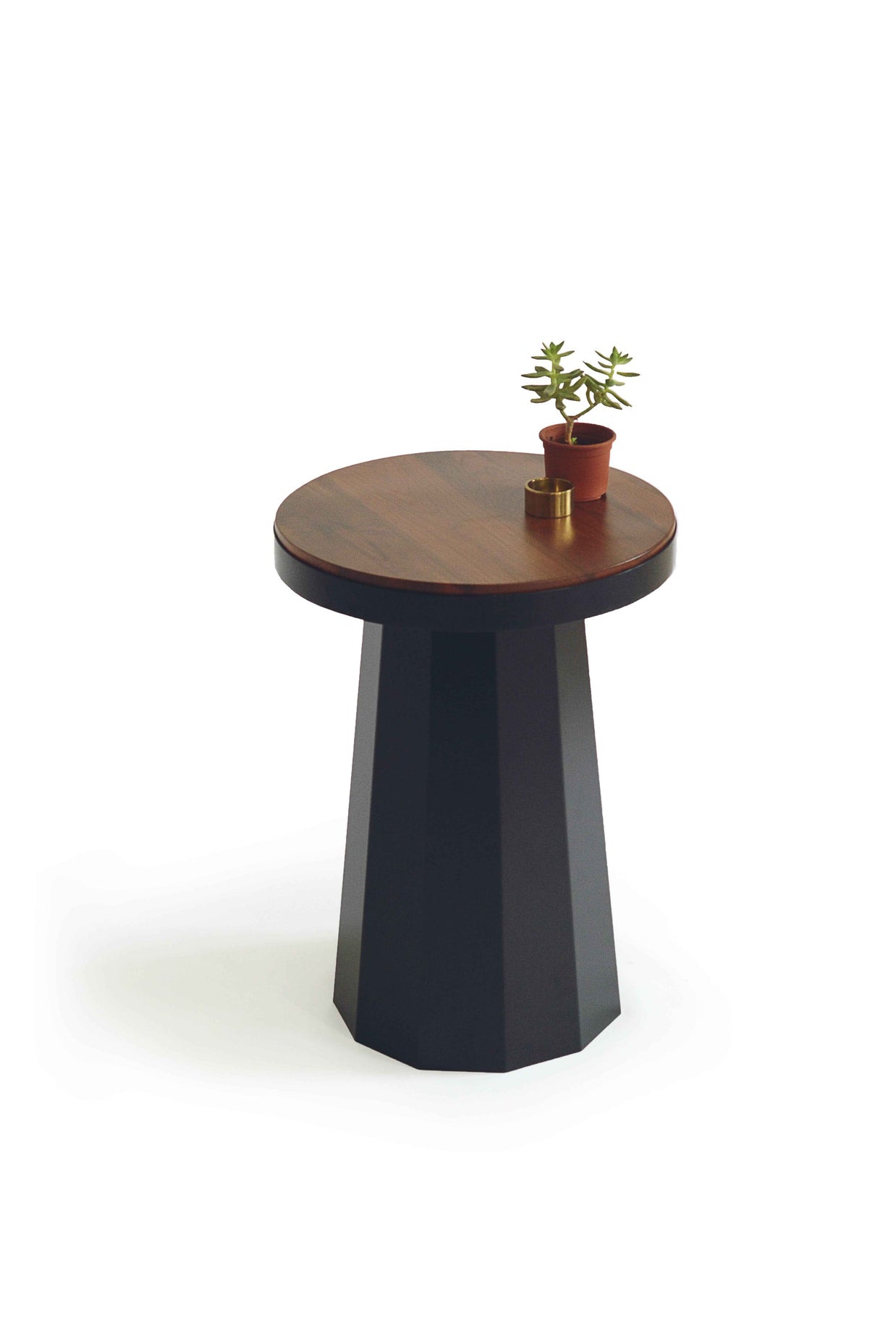 Slip Side Table Matte Black