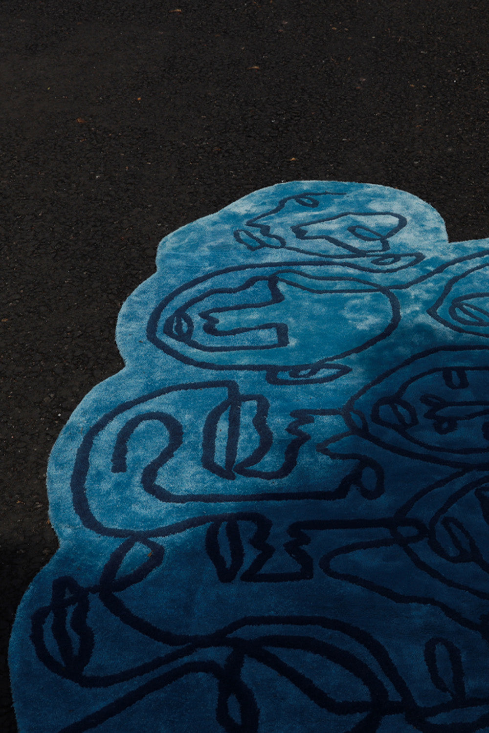 Cuddle Cloud Blue Wool Viscose 6x7.5 feet Irregular Rug - I MEAN DESIGN