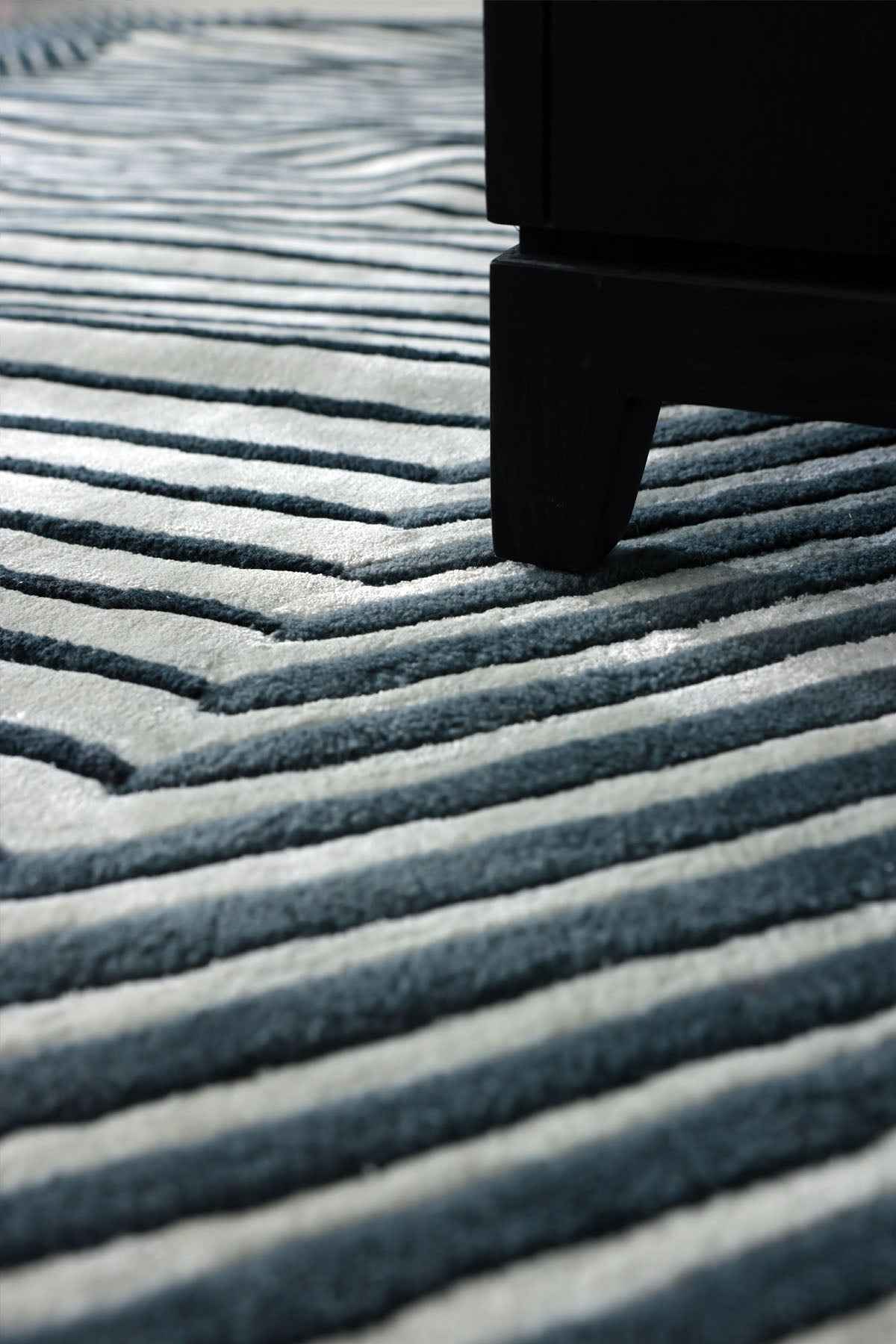 Aisle Multicolour Wool Viscose 6x9 feet Rectangle Rug