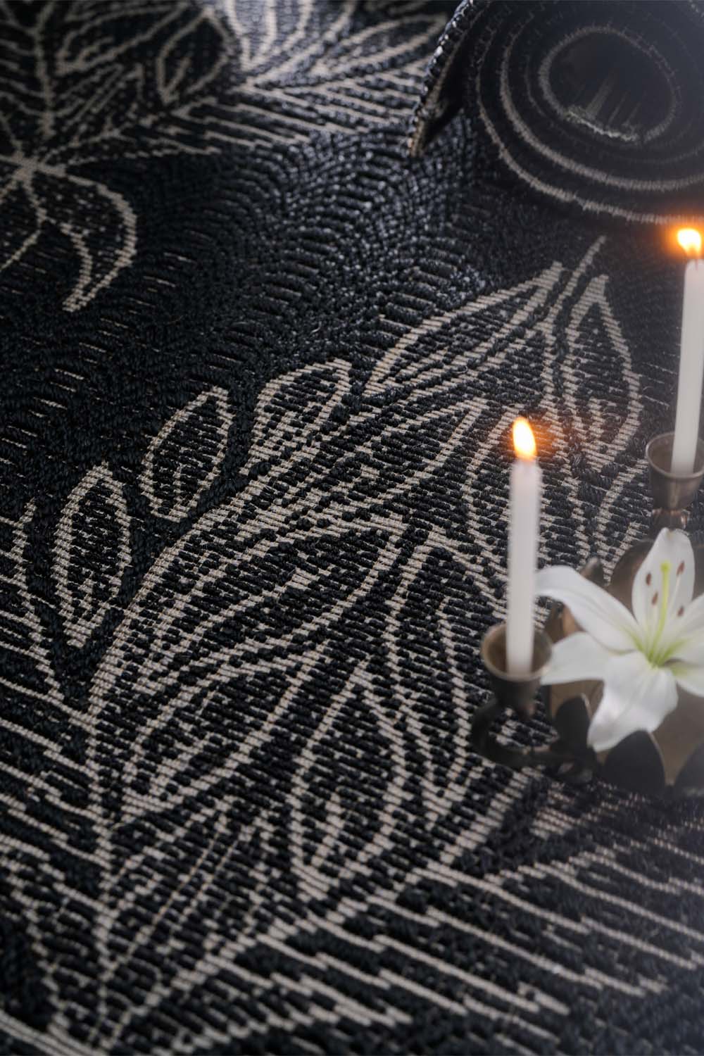 Tarkashi Black & Silver Sisal 6x9 feet Rectangle Rug - I MEAN DESIGN