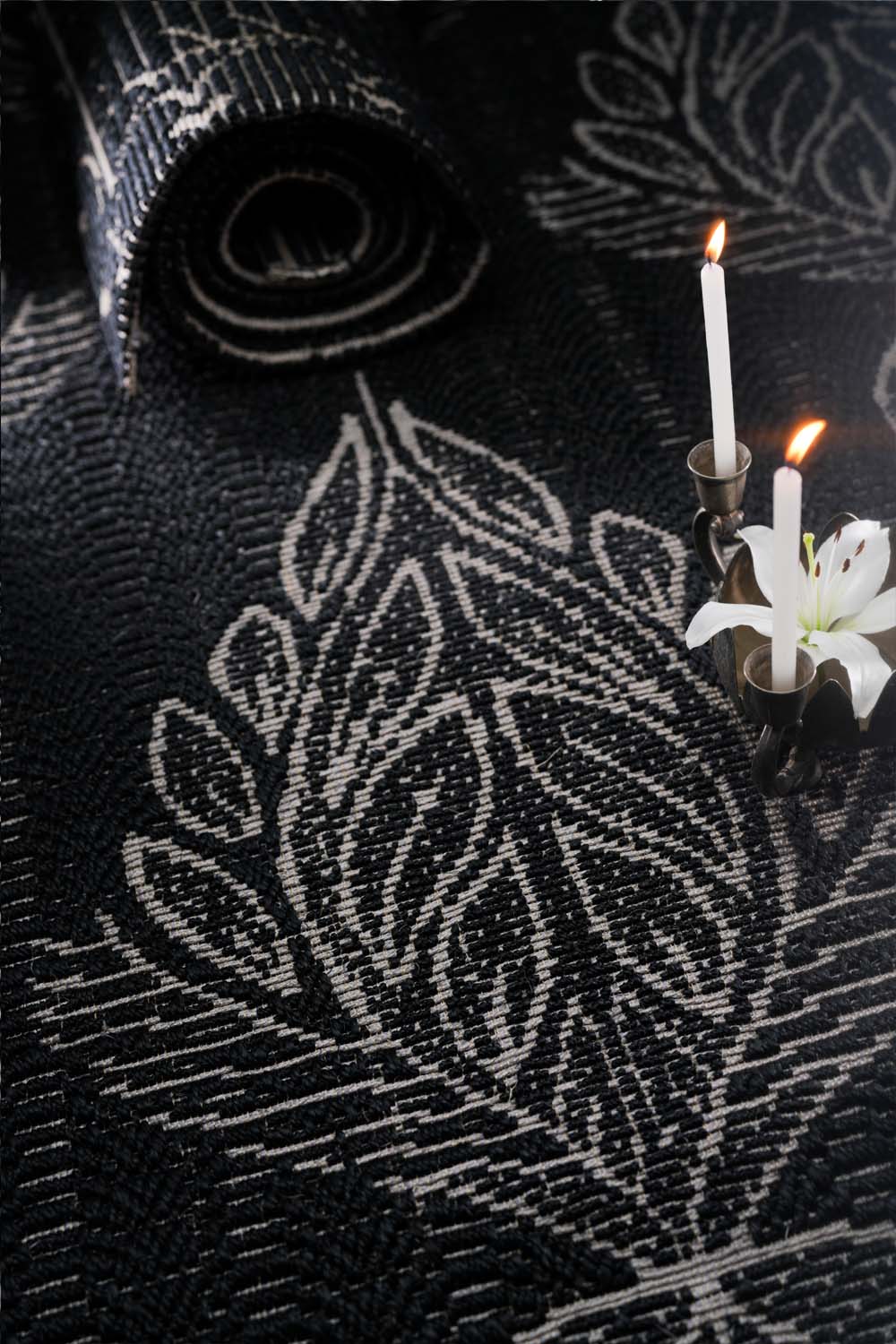 Tarkashi Black & Silver Sisal 6x9 feet Rectangle Rug - I MEAN DESIGN