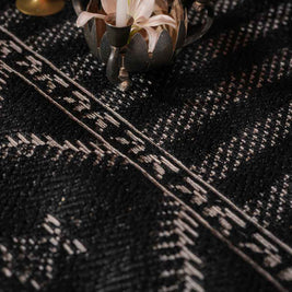 Zarnishan Black & Silver Sisal 6x9 feet Rectangle Rug - I MEAN DESIGN