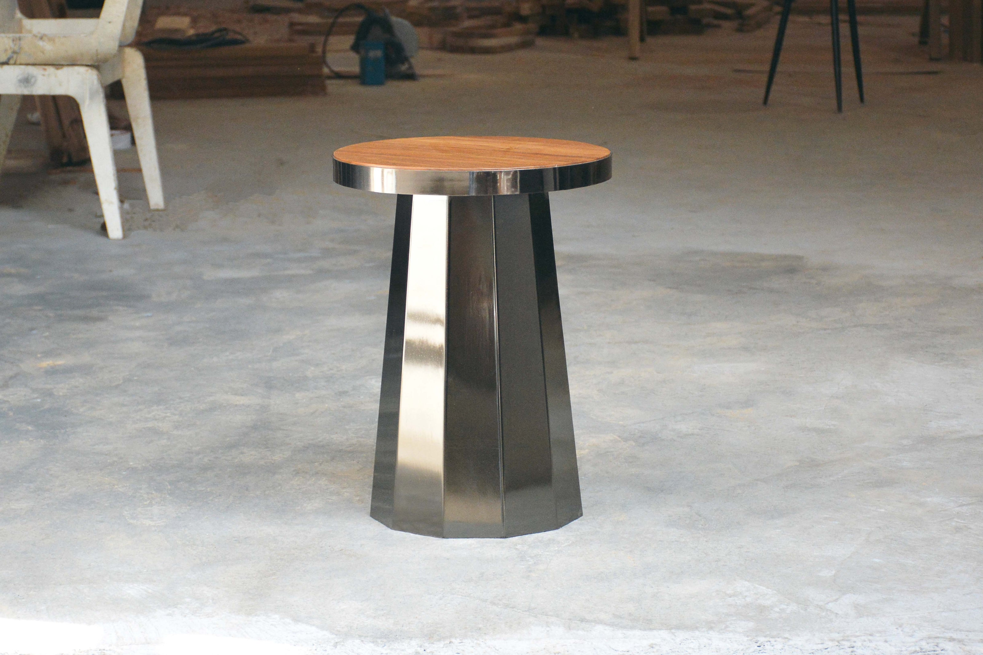 Slip Side Table Ethereal Black