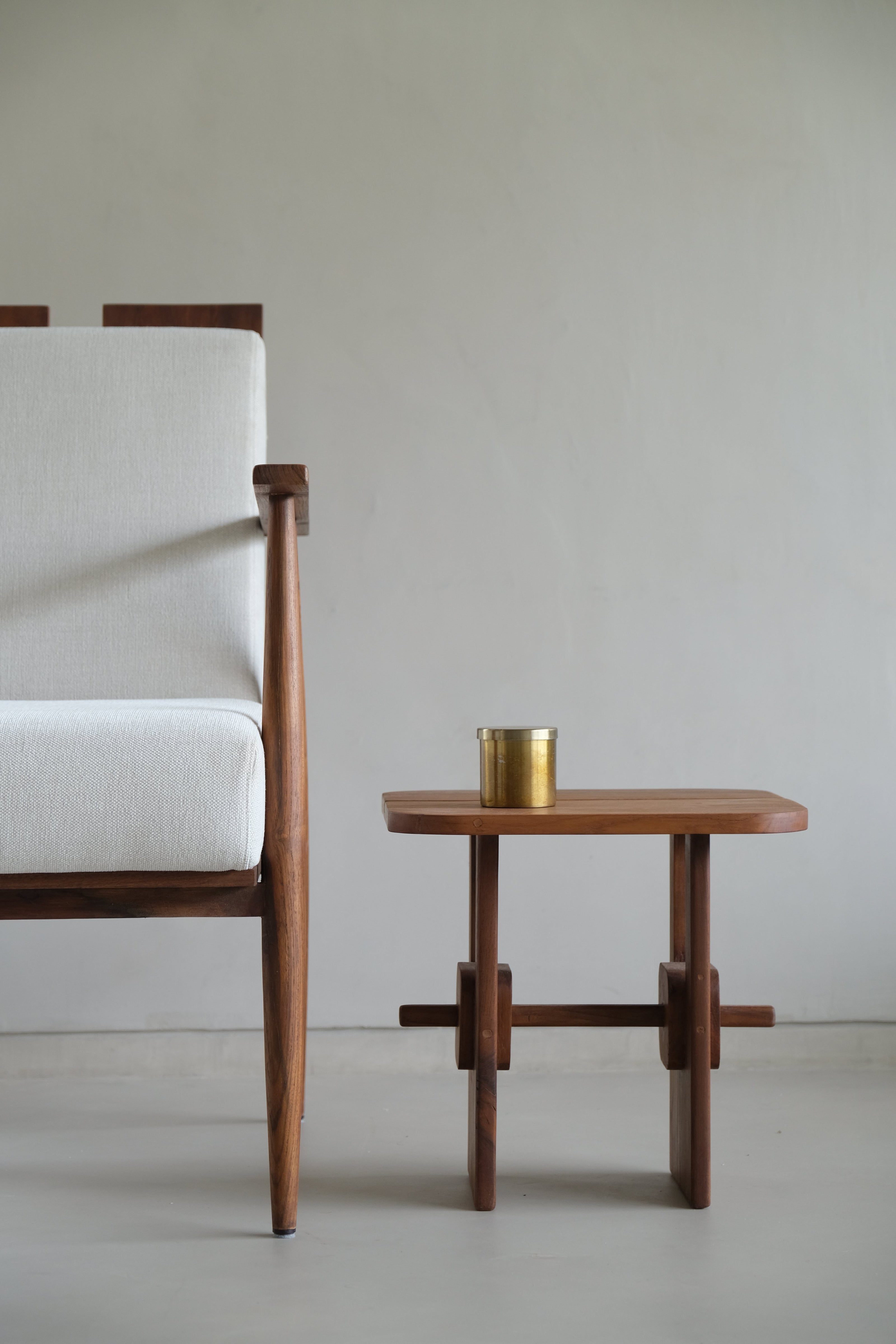 Hoku Corner Table
