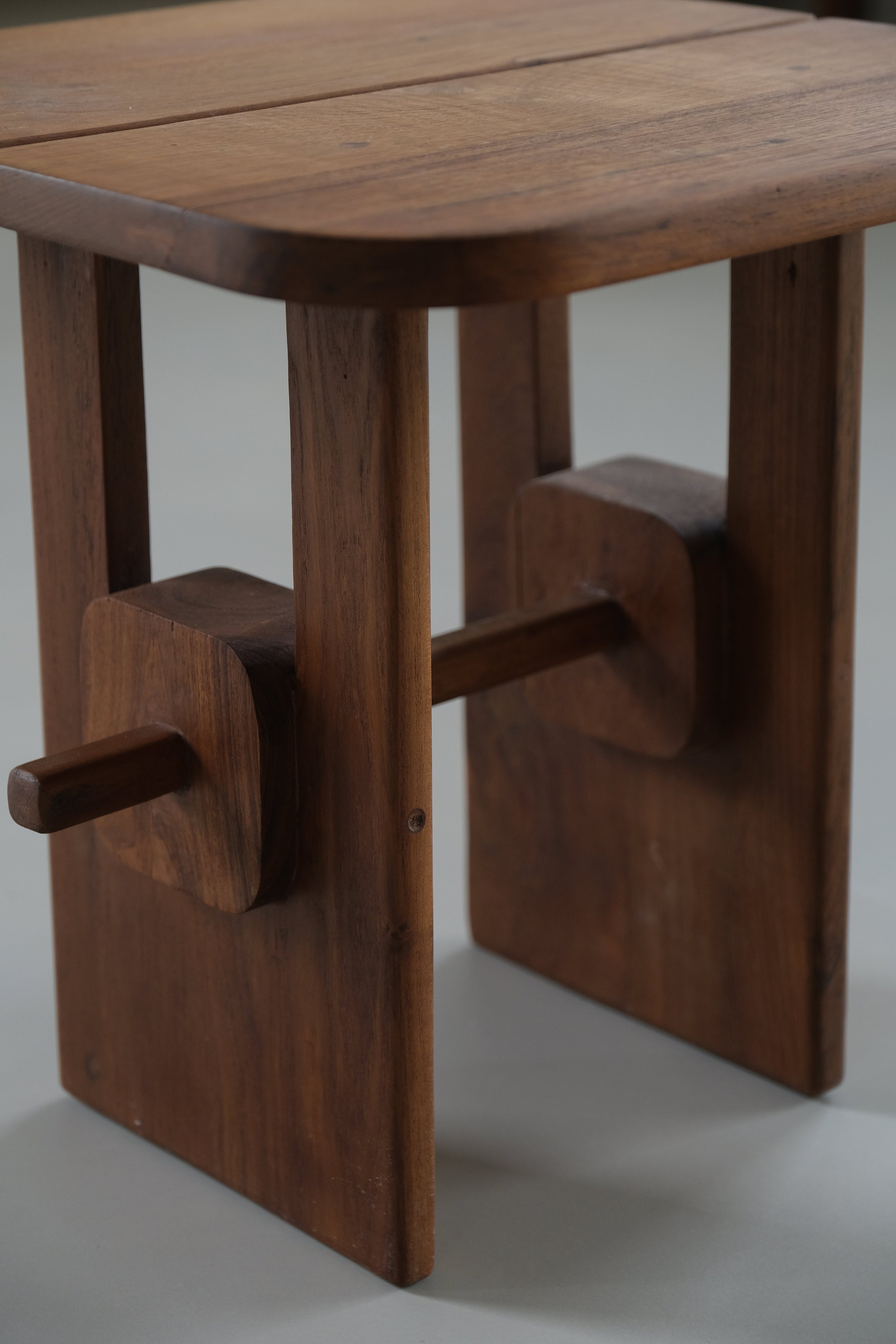 Hoku Corner Table