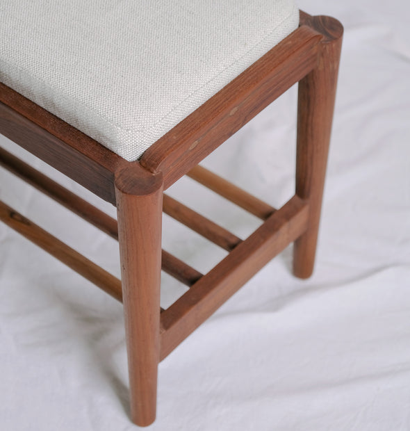 Foot Puff Seat