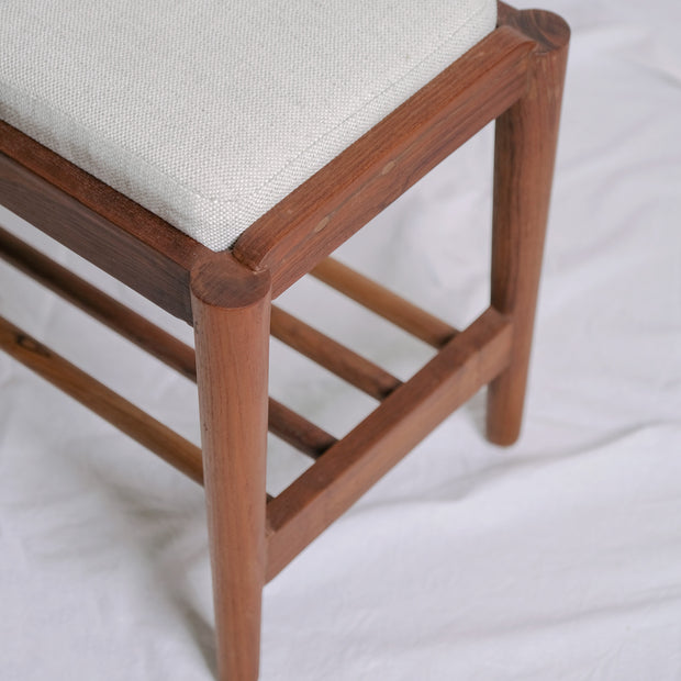 Foot Puff Seat