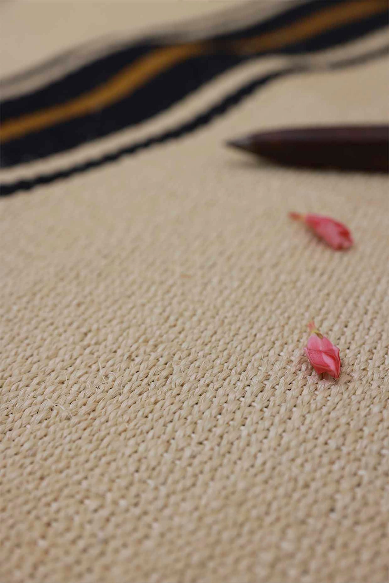 Dhanu White & Blue Sisal 5x8 feet Rectangle Rug - I MEAN DESIGN