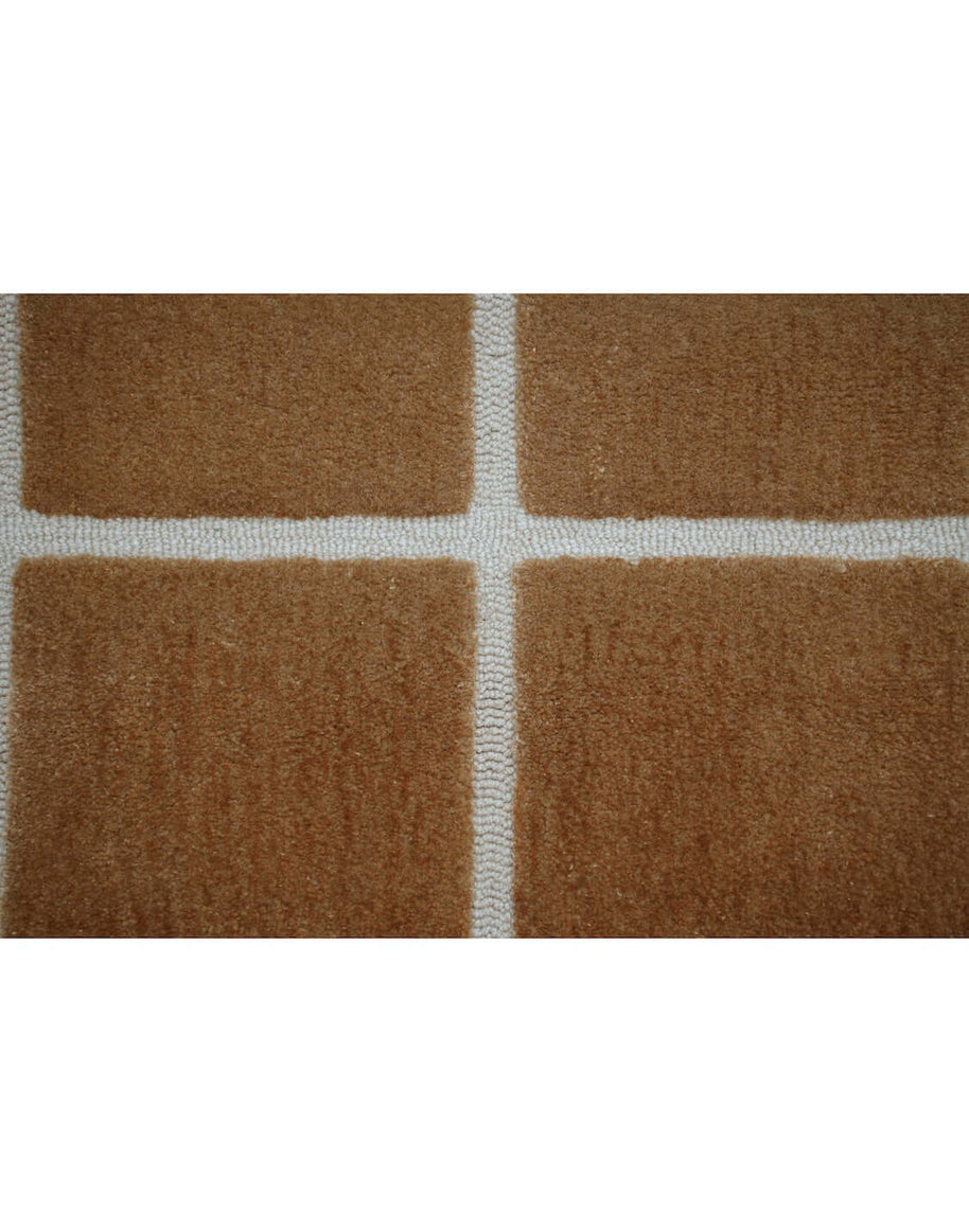 F A D E luxury modern rug by Cherom - a stunning contemporary rug with an ombré effect in shades of beige and brown.
