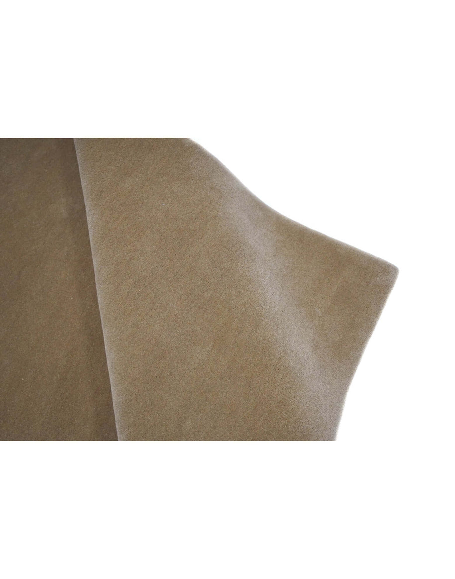 I C O N - L A T T E classic rug detail showcasing its soft New Zealand wool texture and high-quality craftsmanship.