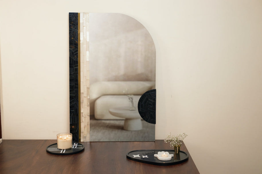 Miar Mirror