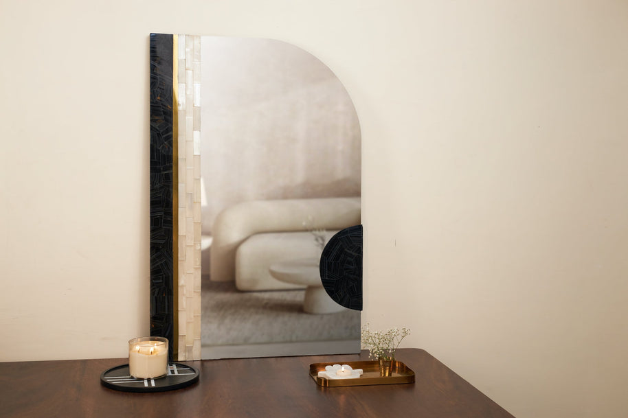 Miar Mirror
