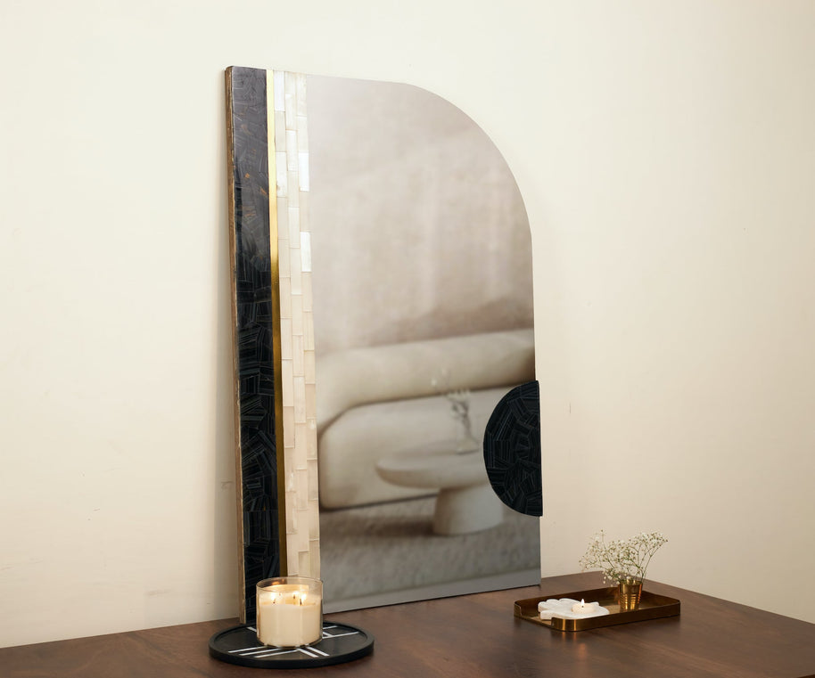 Miar Mirror