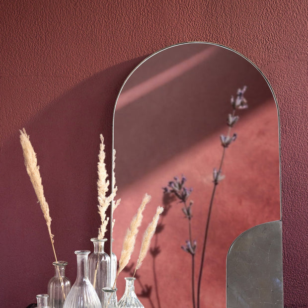 Dumi Mirror