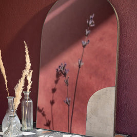 Dumi Mirror