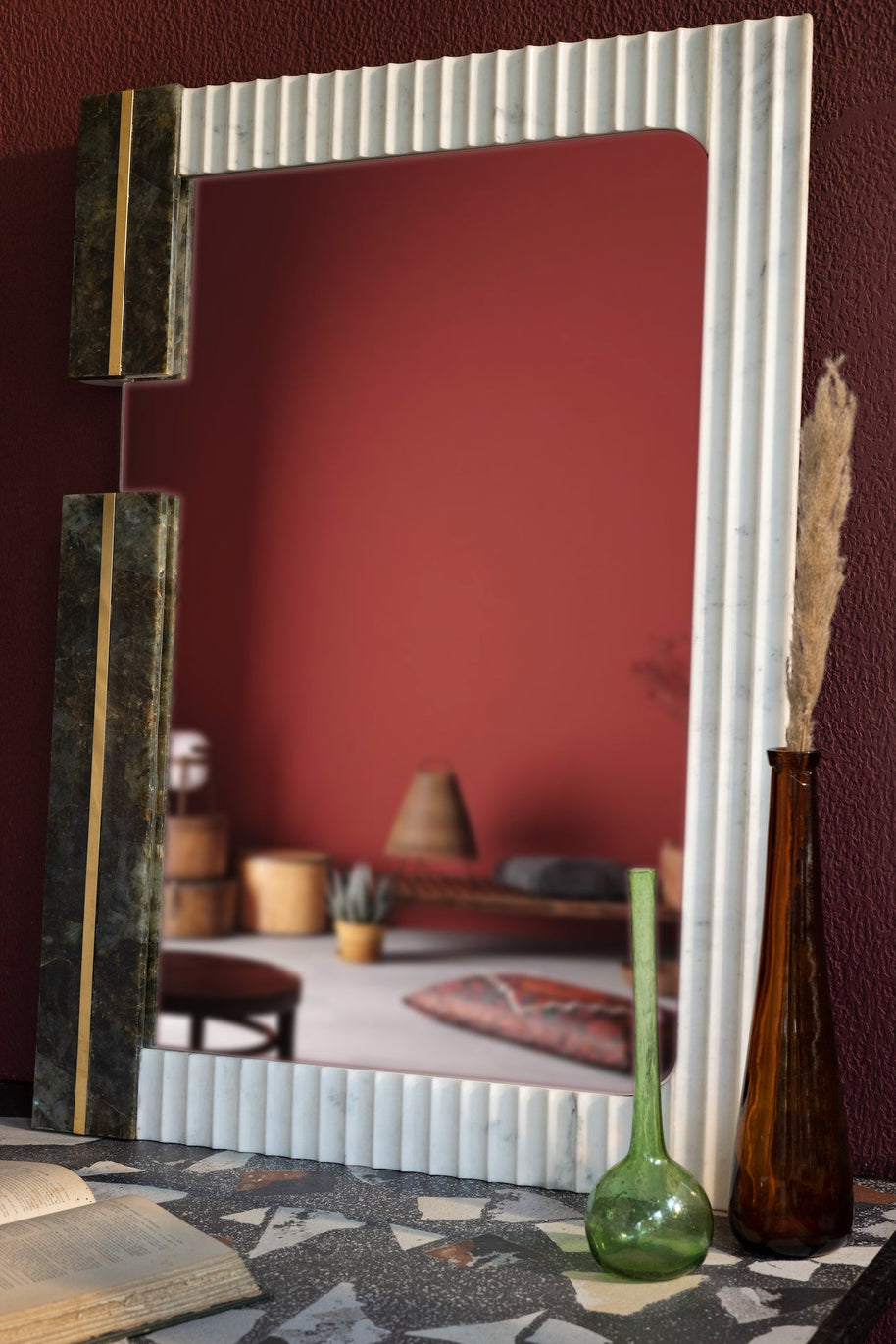 Vert Mirror