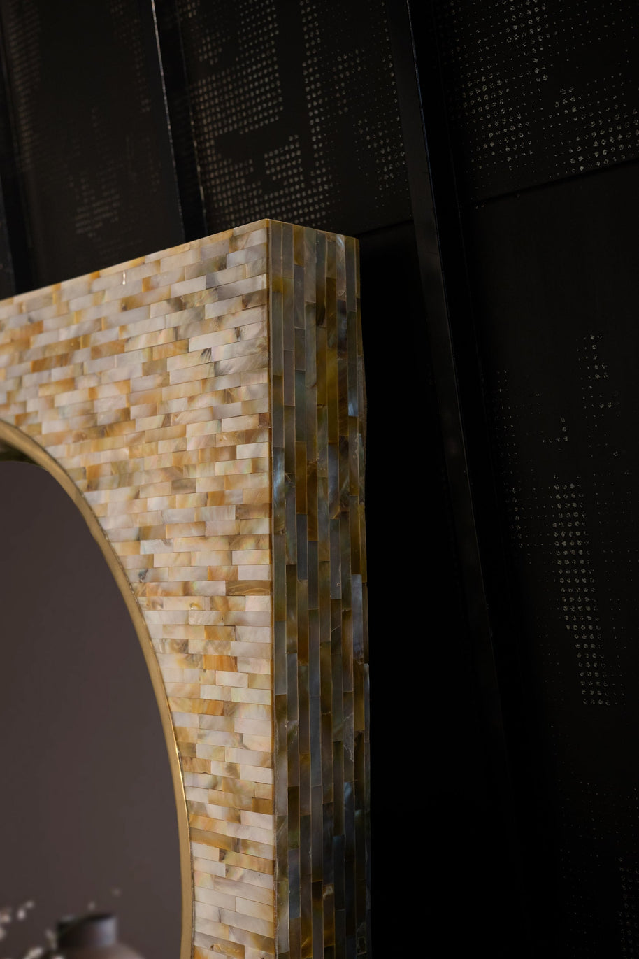 Aque- MOP Mirror