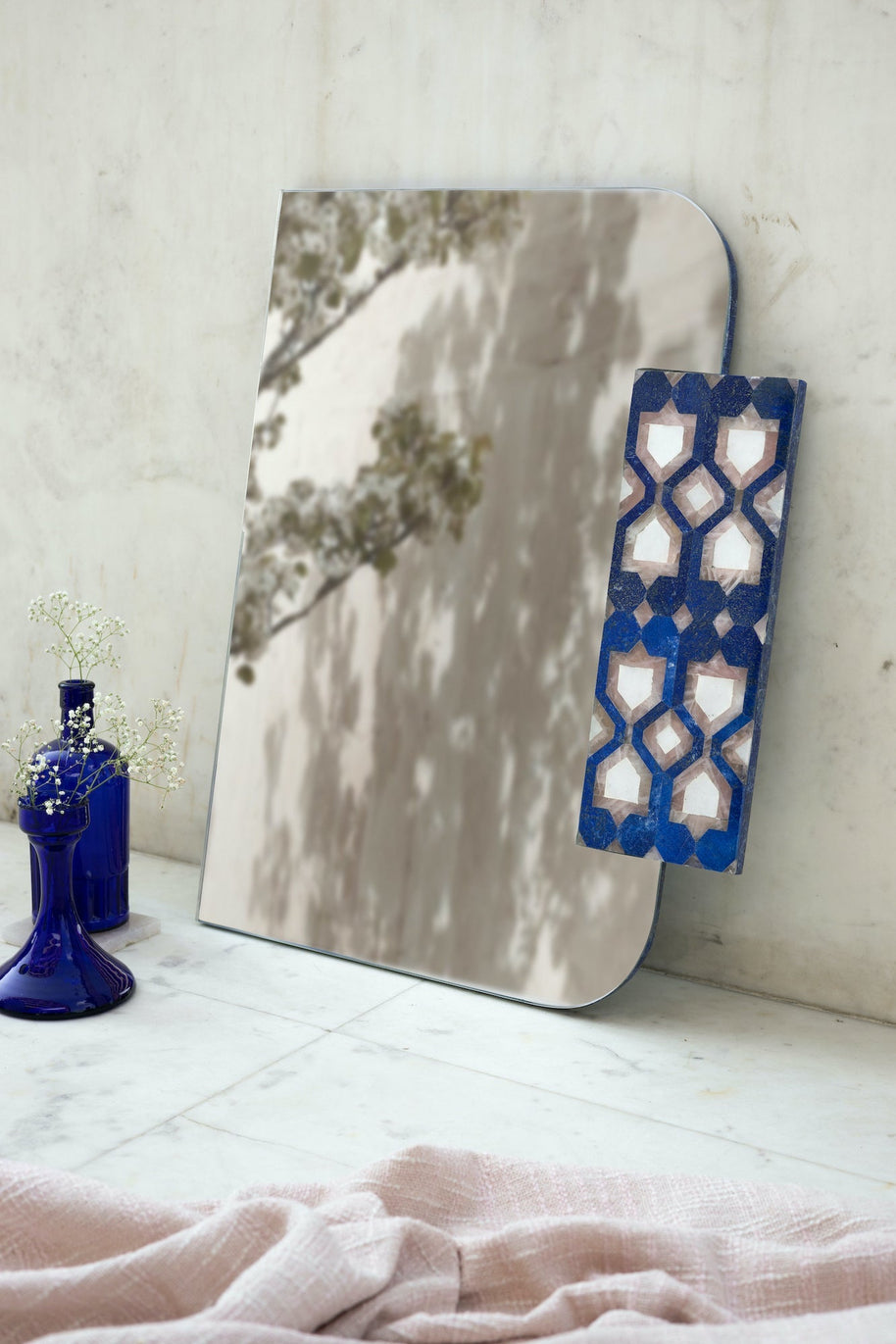 Jaali Mirror