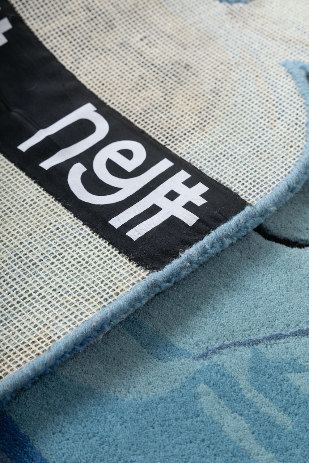 Gt Drift Blue & Black NZ Wool 5.4x3.4 feet Irregular Rug - I MEAN DESIGN