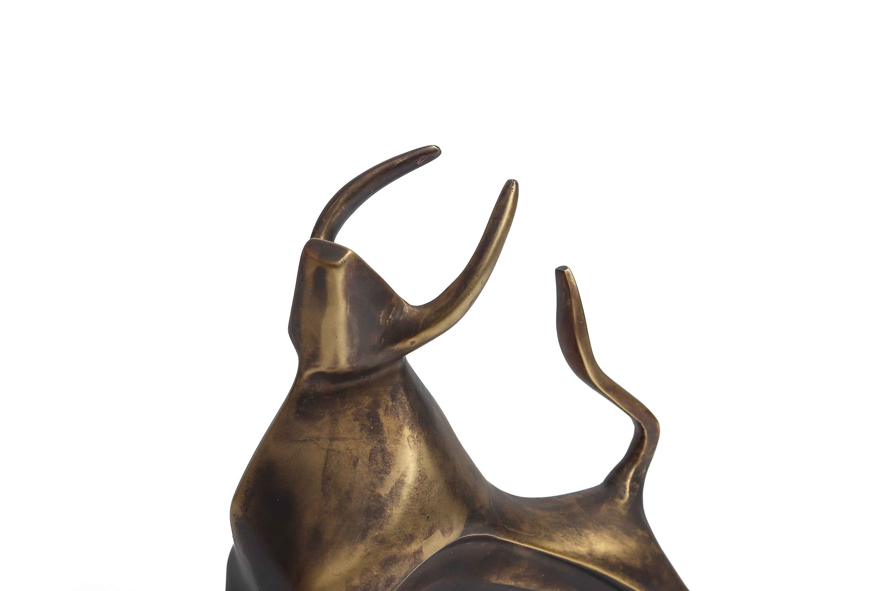 Bull - sculpture brass
