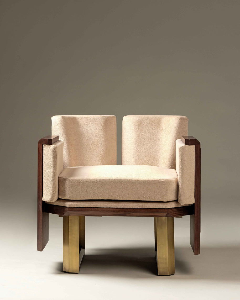 Ashtha Lounge Chair