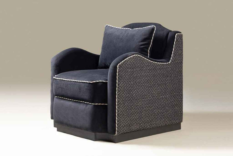 Ego Lounge Chair