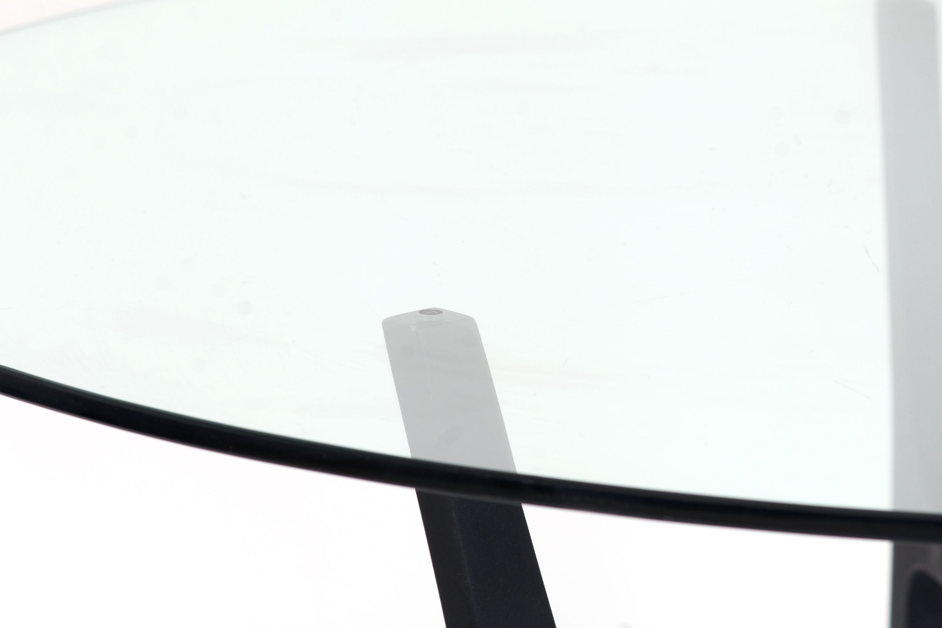 Makoda Dining Table Round 3 Legs w/o Glass