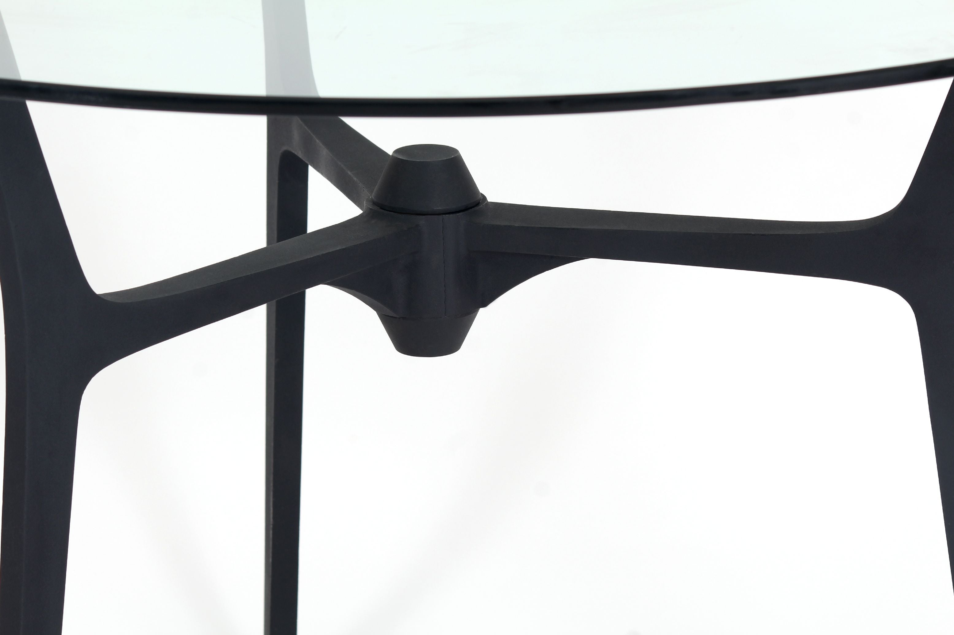 Makoda Dining Table Round 3 Legs w/o Glass