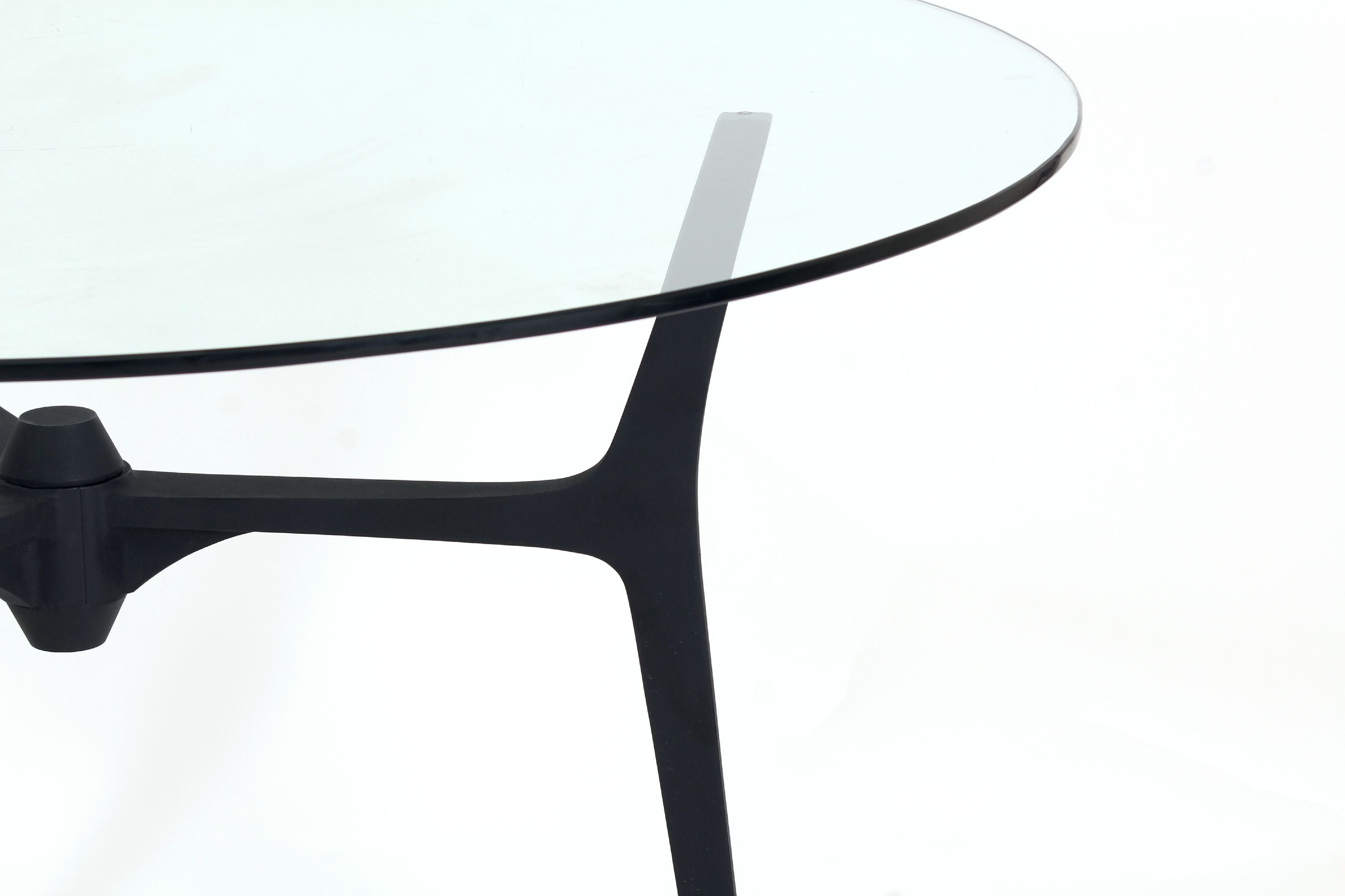 Makoda Dining Table Round 3 Legs w/o Glass