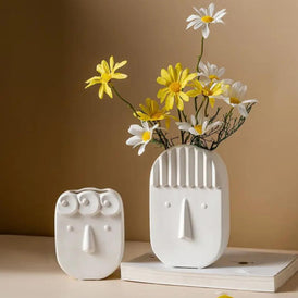 Modern Muse Vase-Medium - https://artecasa.in/
