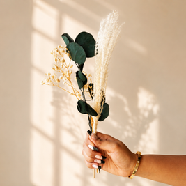 Amber Haven Large Glass Vase with Dried Flowers | Elegant Home Décor - https://artecasa.in/