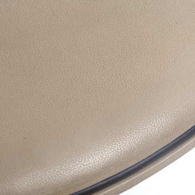 Ostrich Ottoman - I MEAN DESIGN