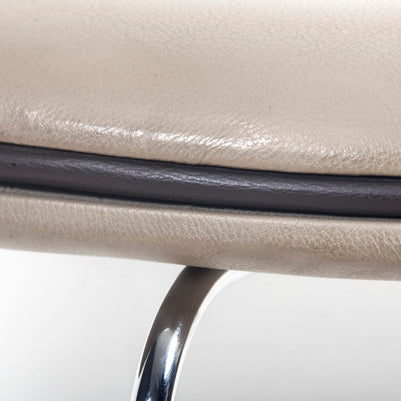 Ostrich Ottoman - I MEAN DESIGN